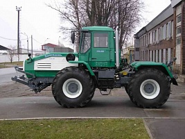 Трактор ХТА-208.1СХ с двигателем ЯМЗ-236М2